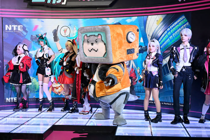 25年38号グラビア 東京ゲームショウ_1