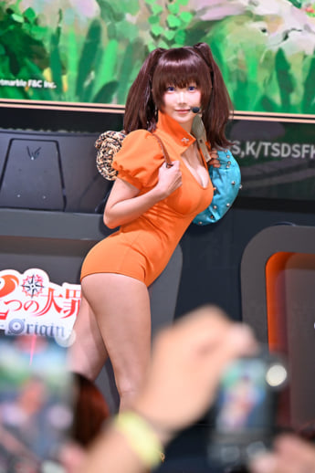 25年38号グラビア 東京ゲームショウ_6