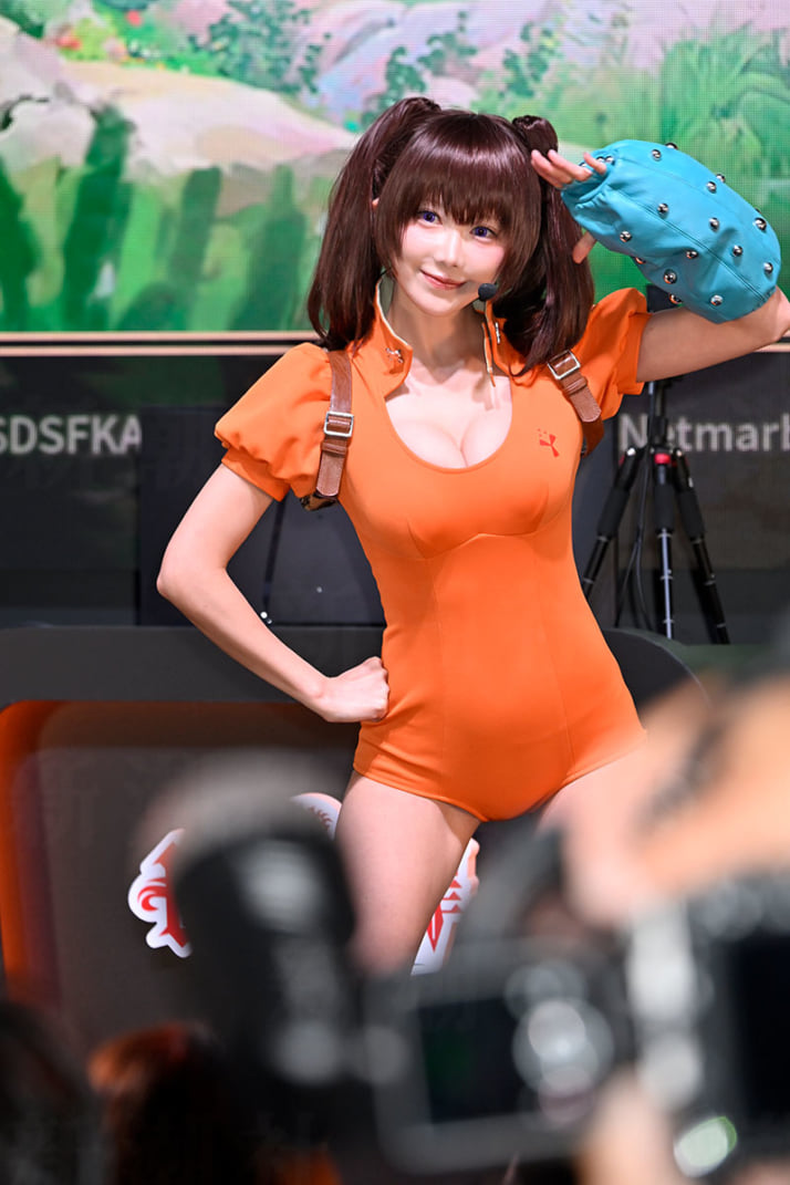 25年38号グラビア 東京ゲームショウ_7