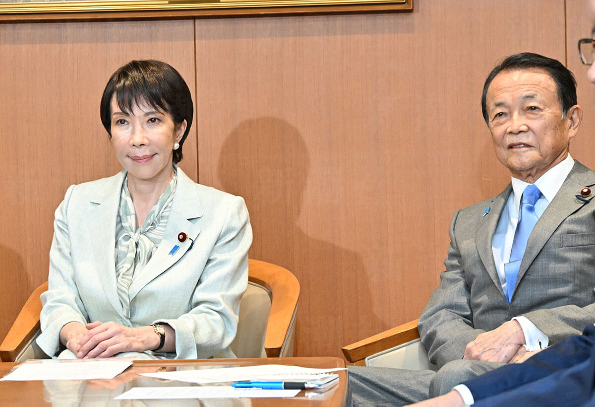 存在感を増すばかりの「麻生太郎氏」が連立拡大で生かすホットライン 公明への過去の「がん発言」も蒸し返されて | デイリー新潮