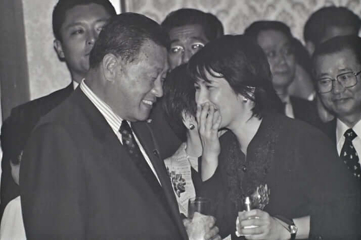 25年39号グラビア 高市早苗_4