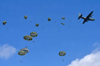 第1空挺団の訓練の様子