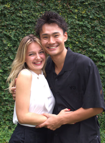 アレクサンドラ・イェグリンスカさん、松山恭助さん