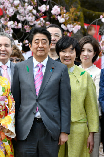 安倍晋三、安倍昭恵
