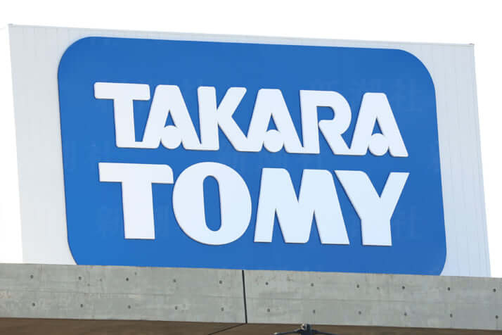 タカラトミー