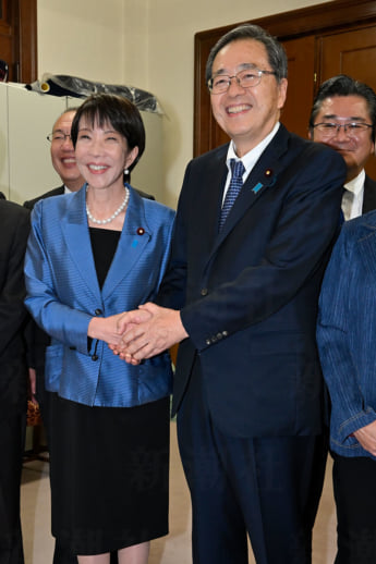 高市早苗、斉藤鉄夫