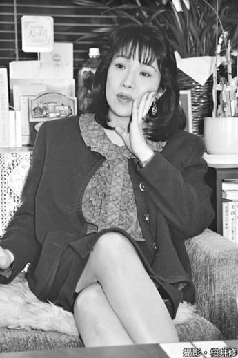 25年41号グラビア 高市早苗_3