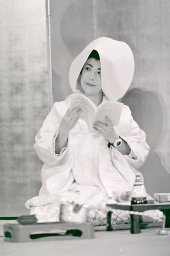 25年41号グラビア 高市早苗_5