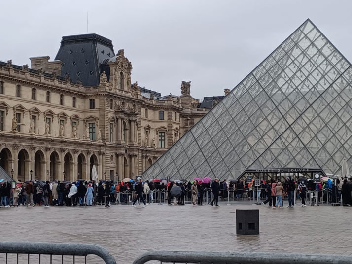 ルーブル美術館1