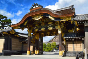 京都・二条城唐門