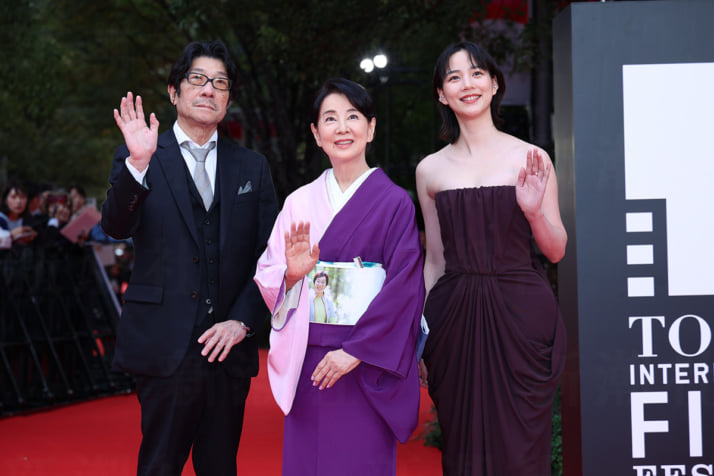 25年42号グラビア 東京国際映画祭_14