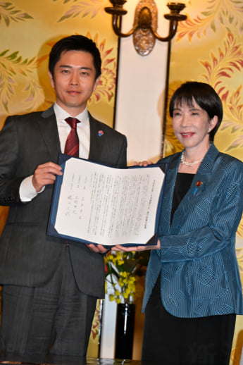 吉村洋文、高市早苗