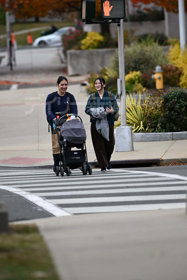 25年43号グラビア 小室夫妻_2
