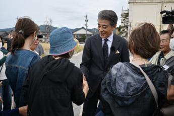 25年41号グラビア 舘ひろし_3