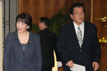 高市早苗、山本拓