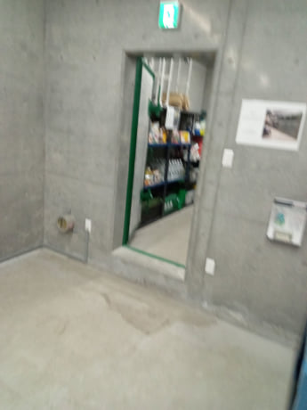 核シェルター18