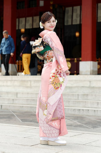 25年44号グラビア 着物_2