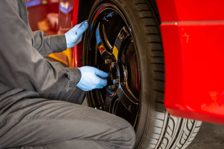 自動車整備イメージ