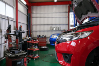 自動車整備イメージ