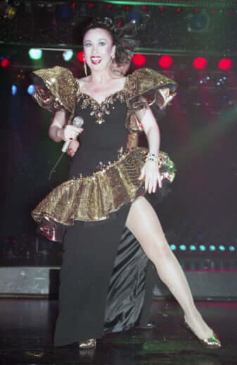 えみりの目が見えなくなる」と告げられて…辺見マリが“拝み屋”に5億円