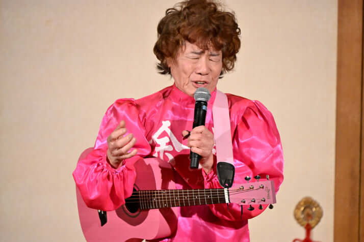 25年47号グラビア 林家ペー_4