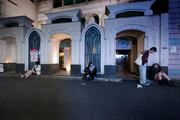 25年47号グラビア 座りんぼ_3