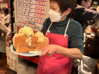 デカ盛りモーニング1