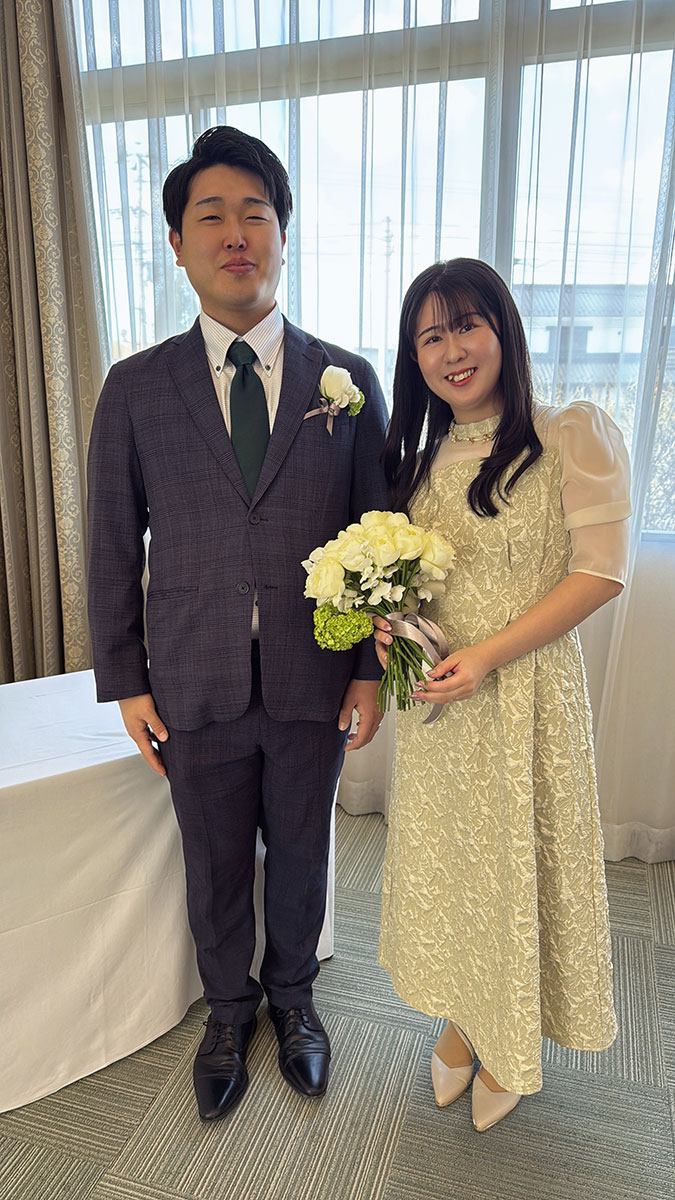 小賀坂友哉さん、春日なな子さん