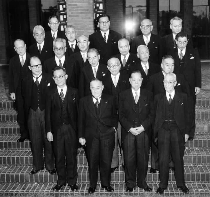 吉田茂、安藤正純、大野伴睦、吉田茂、塚田十一郎、緒方竹虎ら