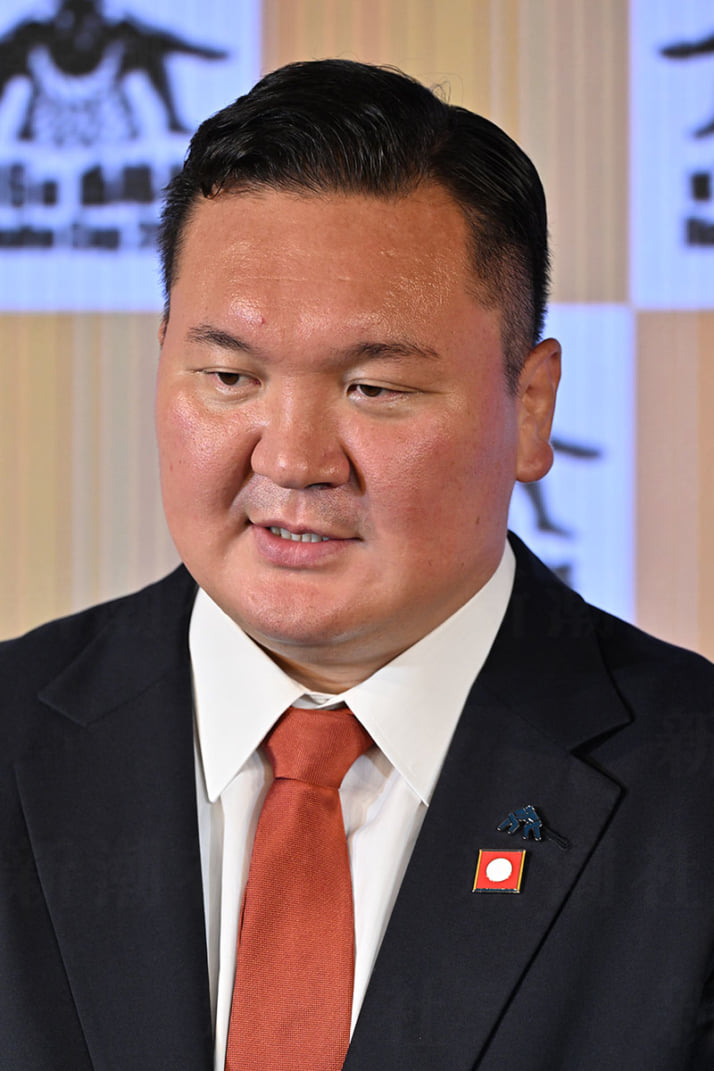 26年5号グラビア白鵬_1