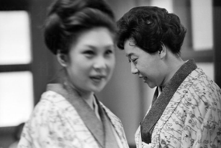 山田五十鈴、嵯峨三智子