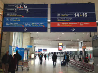 フランスのシャルル・ド・ゴール空港