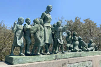 「二十四の瞳」ブロンズ像イメージ