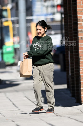 26年9号グラビア 小室_4