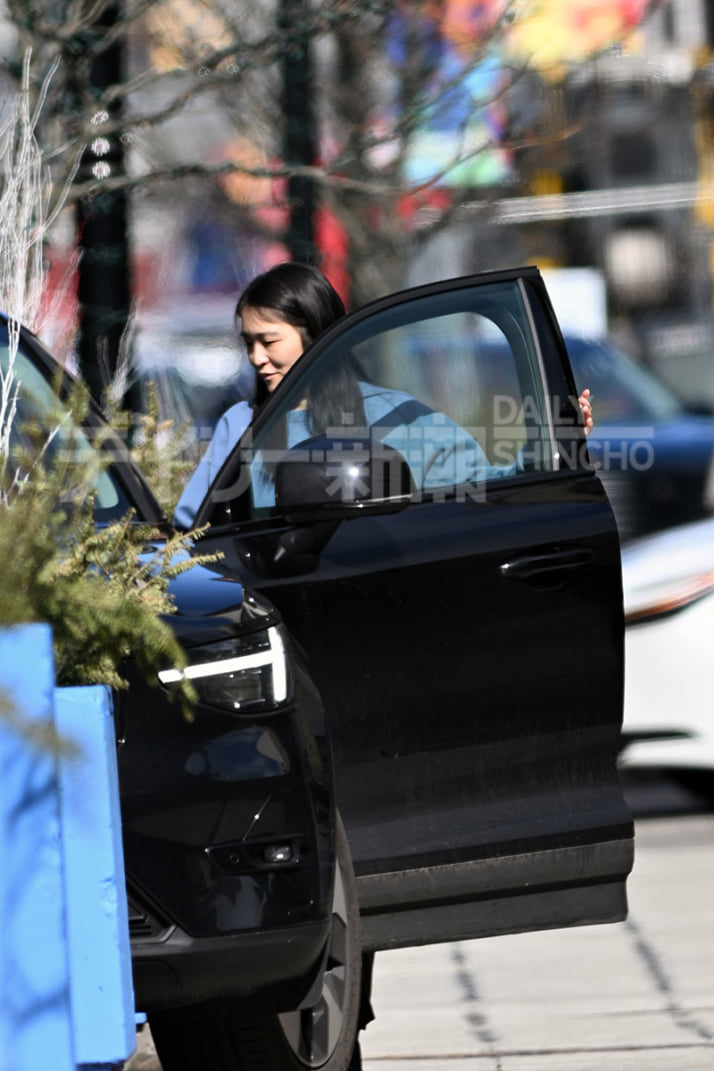 26年9号グラビア 小室_5