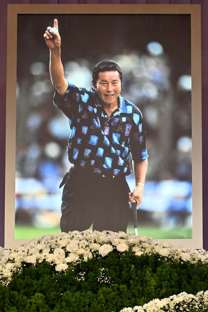 26年11号グラビア ジャンボ尾崎_1