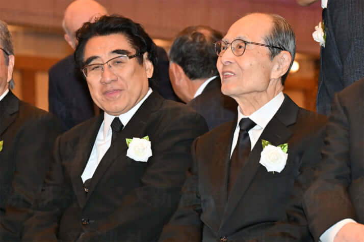 26年11号グラビア ジャンボ尾崎_5