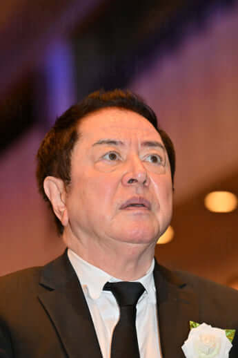 26年11号グラビア ジャンボ尾崎_6