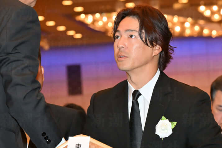 26年11号グラビア ジャンボ尾崎_8