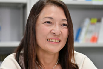 勝間和代（eye）