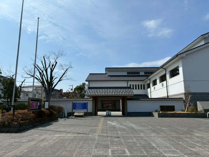 文部科学省