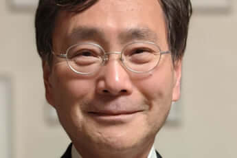 小嶌正稔（eye）