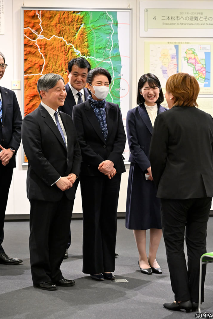 26年14号グラビア 愛子さま_8