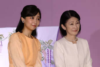 佳子さま、紀子さま（eye）