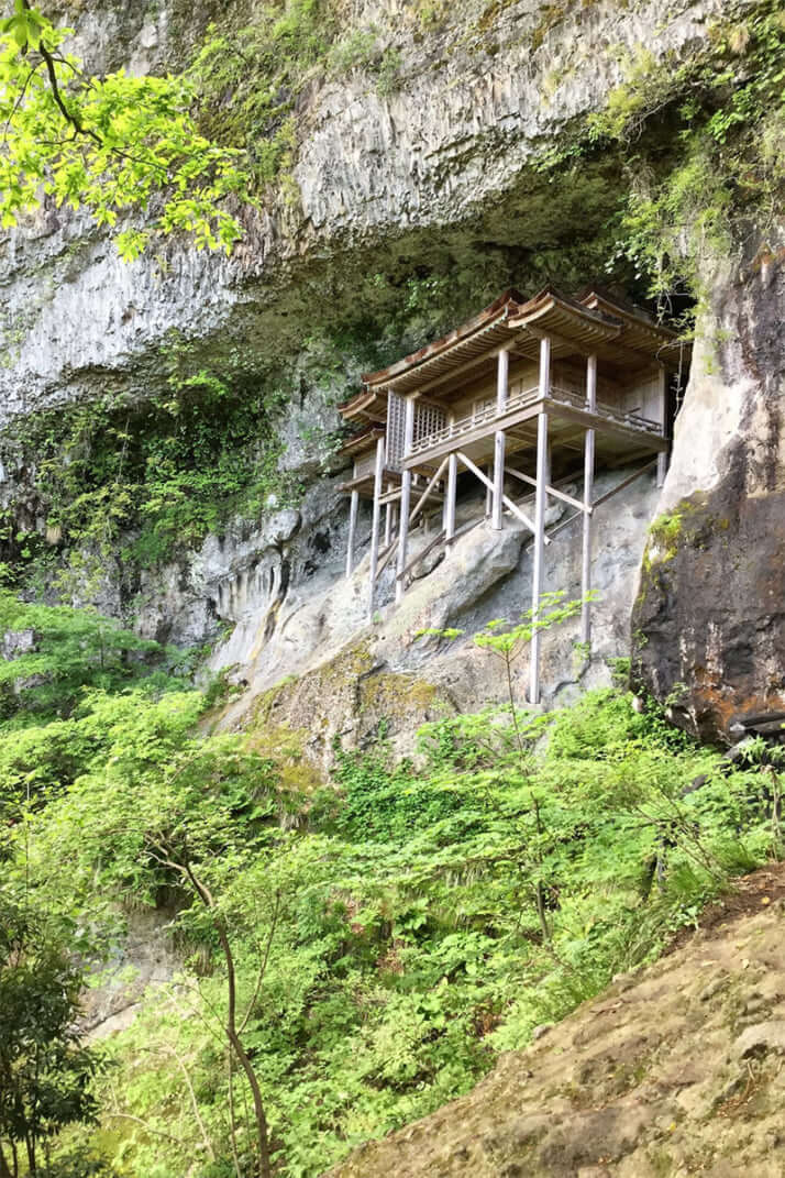 投入堂イメージ