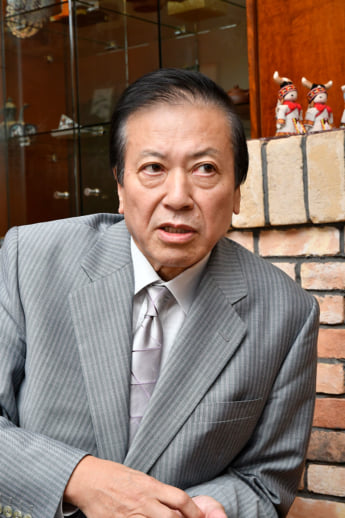 小川賢太郎