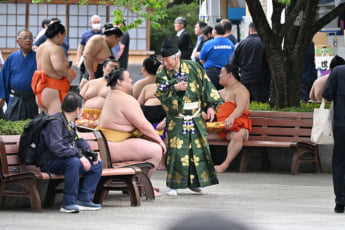 26年15号グラビア 相撲_4