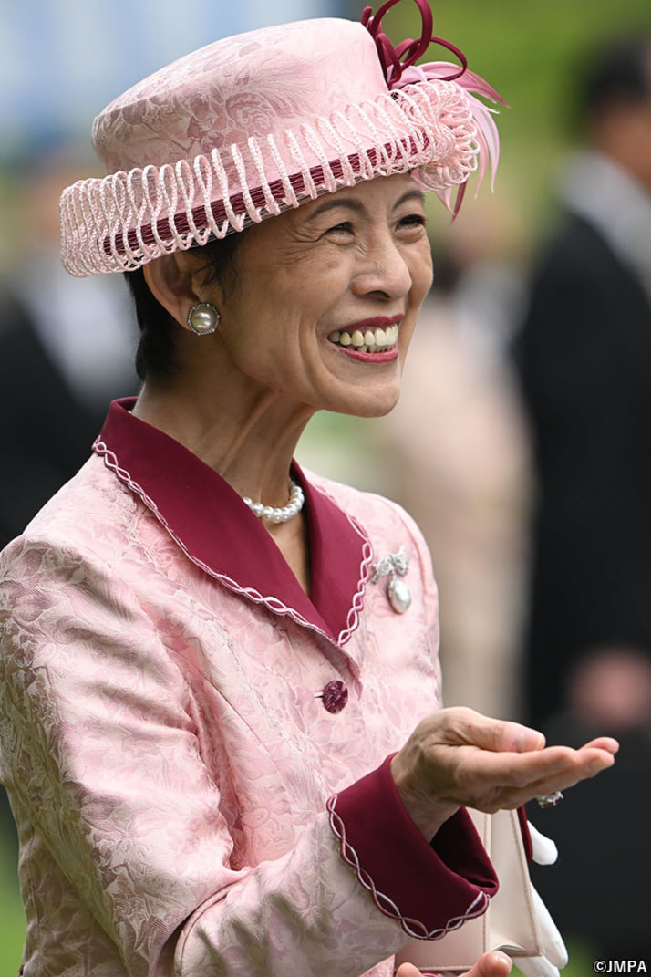 26年16号グラビア 園遊会_10