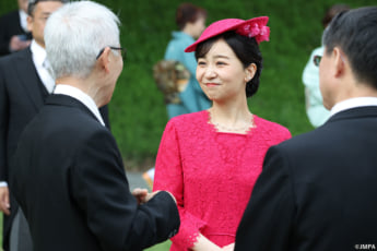 26年16号グラビア 園遊会_6