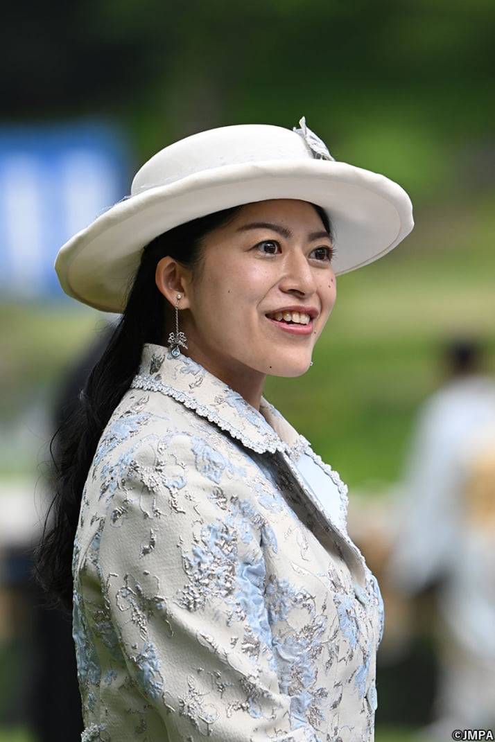 26年16号グラビア 園遊会_1